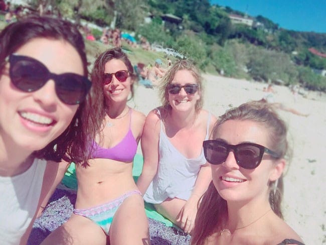 En la playa carlota australia